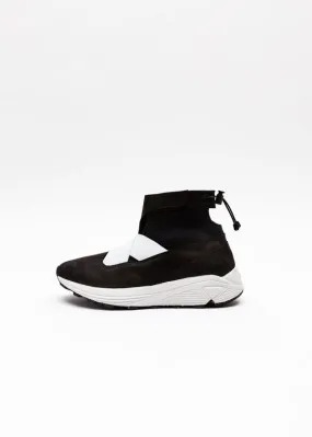 La Pola High Top Classic Sneaker - Black/White