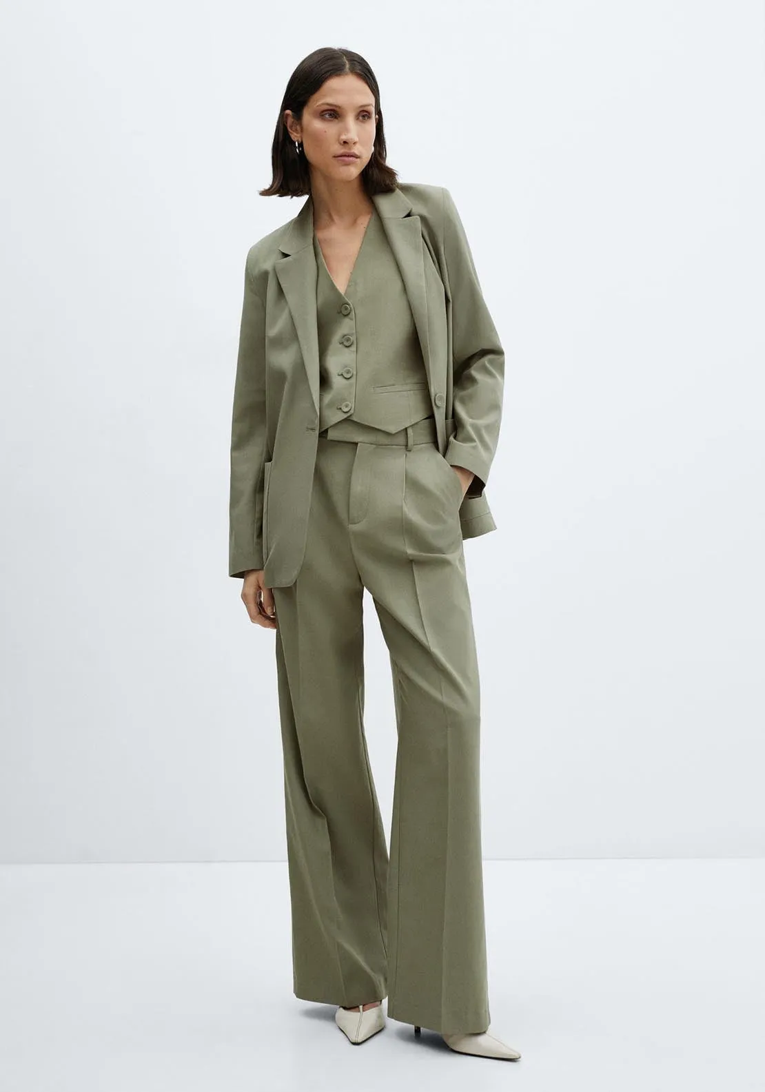 Pleated suit trousers