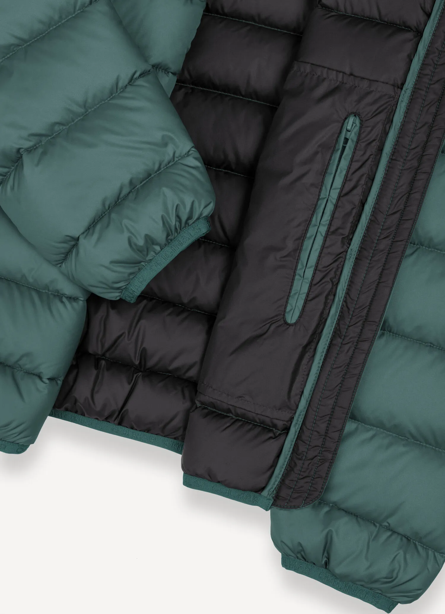 Sporty down jacket with fixed hood-